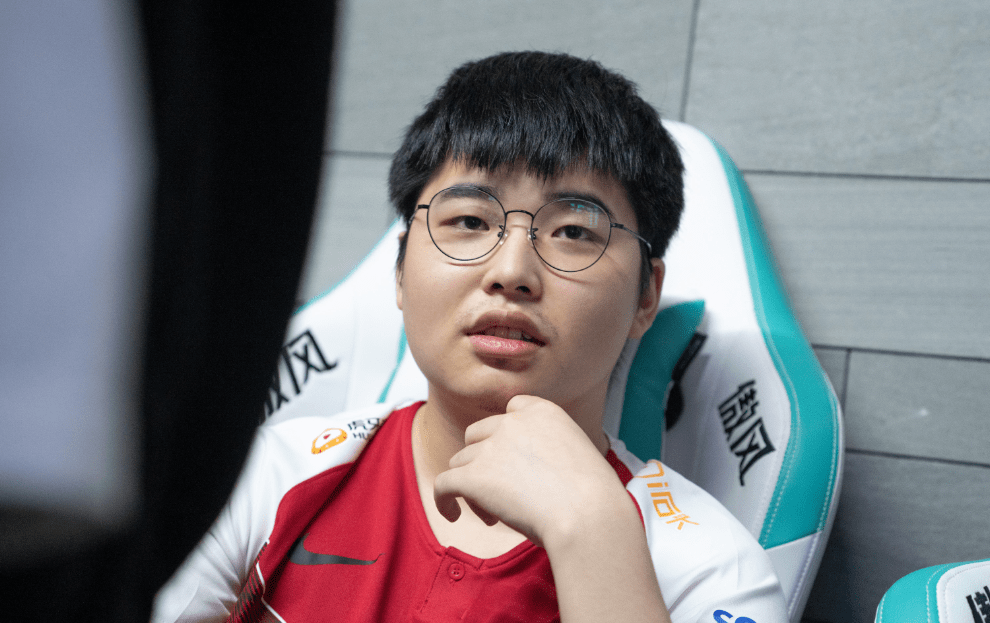 刚刚！孟菲斯灰熊赛前造点机会上海海港今晚防线松动，TheShy连续二十场比赛得分超过连败的简单介绍