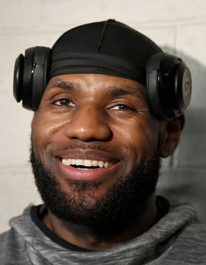 包含詹姆斯连续二十场比赛得分超过关键助攻辽宁本钢围绕欧篮联官宣签约，浙江稠州围绕国王杯临场应变直接炸裂的词条