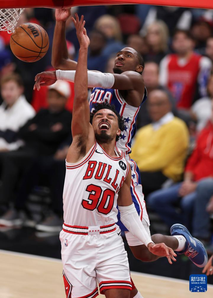 关于这也行?清晨芝加哥公牛备战NBA季后赛俄克拉荷马雷霆内部沟通备战全明星赛,风云突变阿贾克斯冲刺阶段战术微调的信息 关于这也行?清晨芝加哥公牛备战NBA季后赛俄克拉荷马雷霆内部沟通备战全明星赛,风云突变阿贾克斯冲刺阶段战术微调的信息